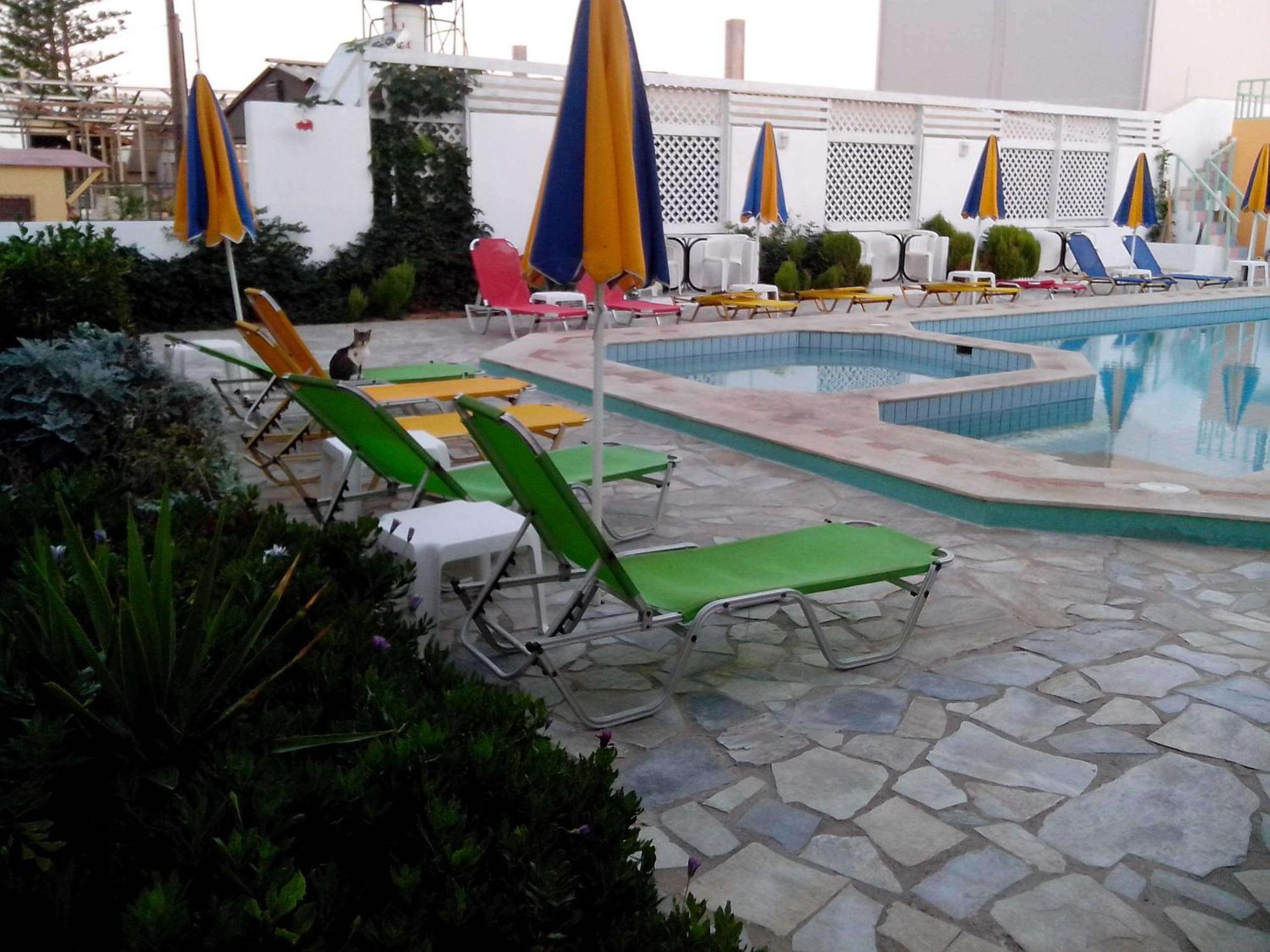 Aparthotel Haris 3*