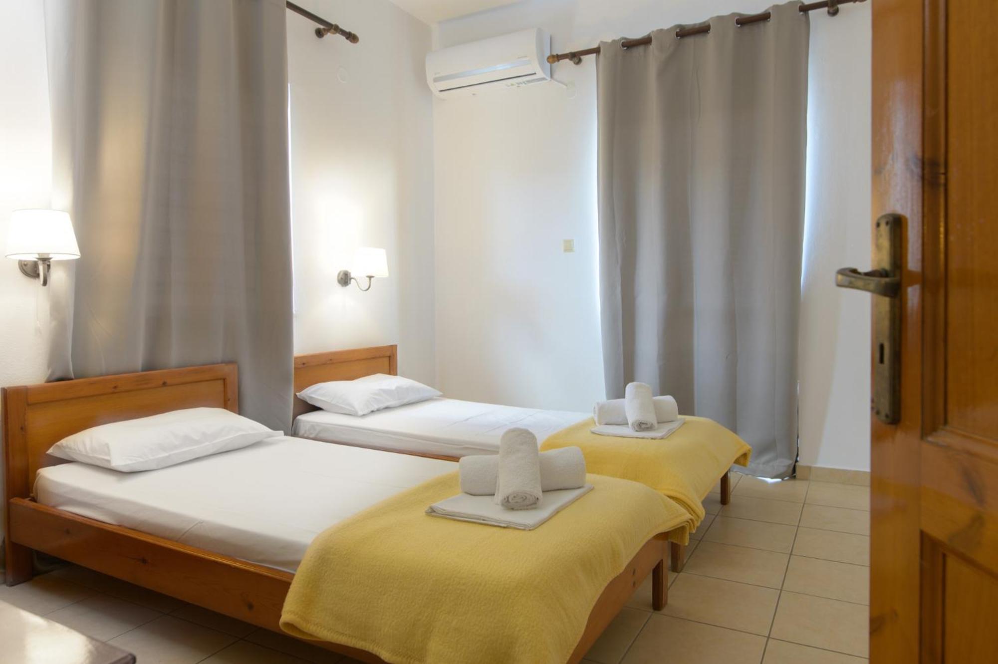 Aparthotel Haris 3*