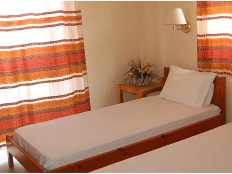 Haris 3* Kokkini Hani