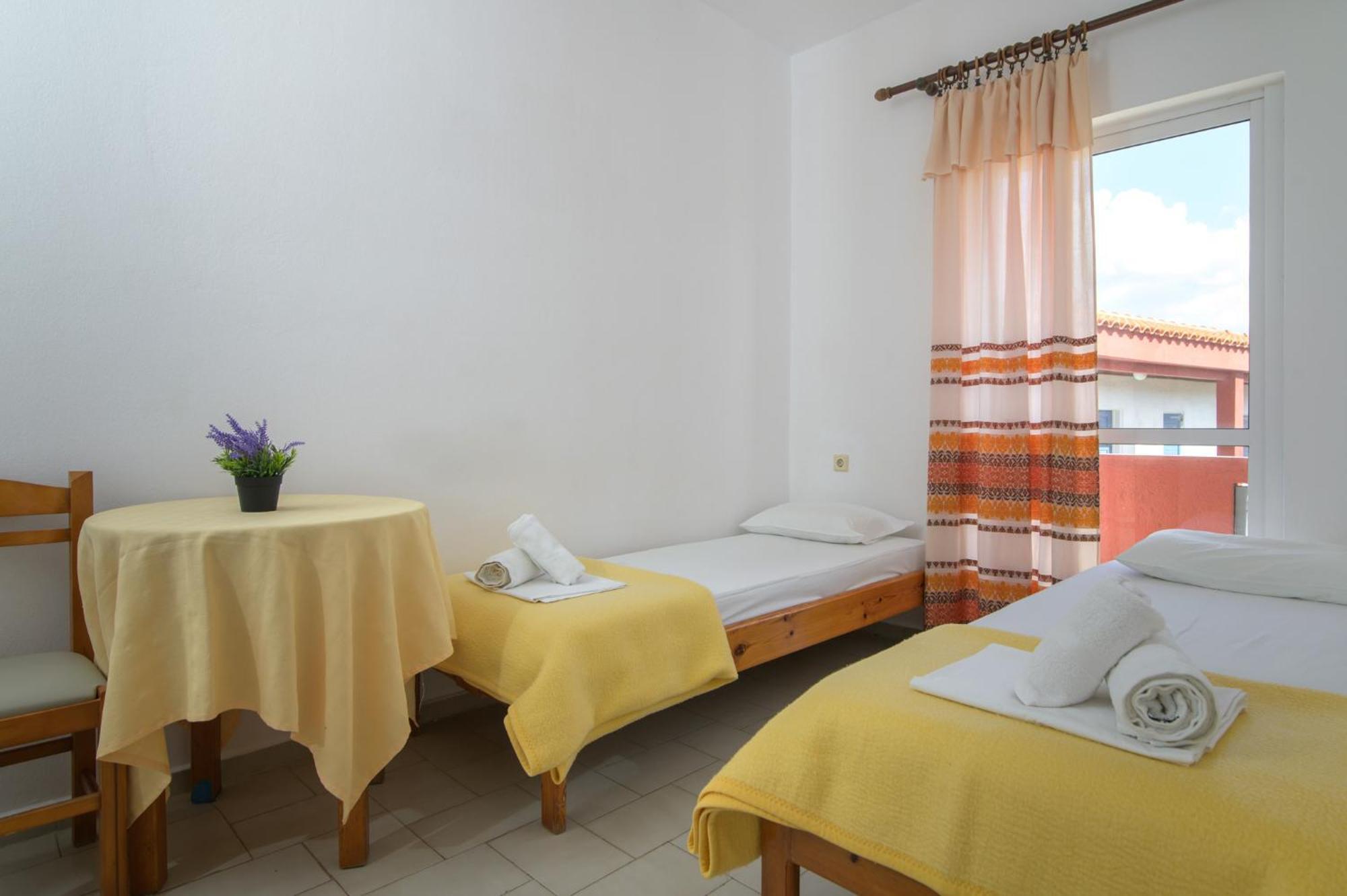 Haris Aparthotel 3*