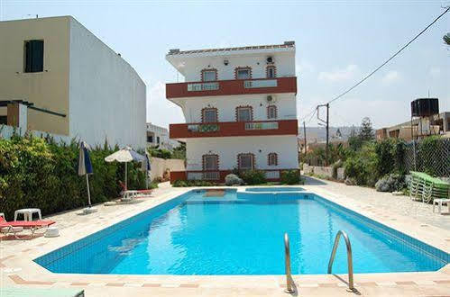 Aparthotel Haris 3*